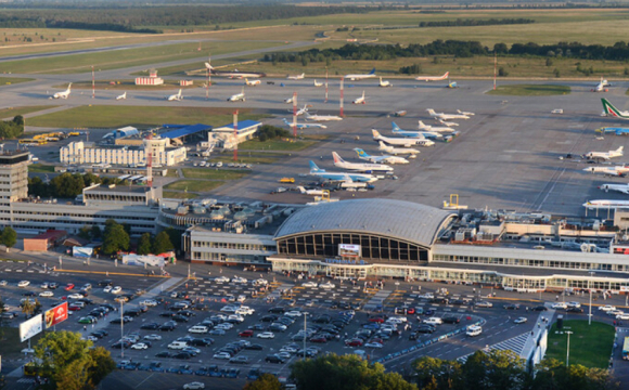 Стало відомо, який аеропорт України відновить роботу першим