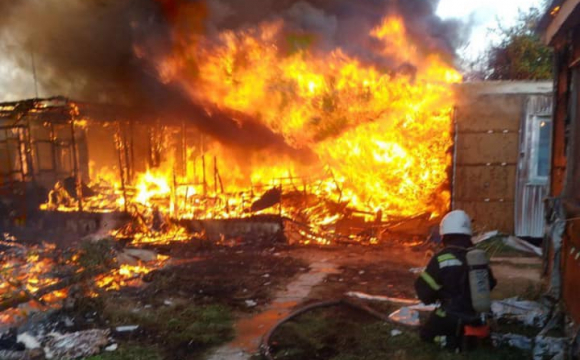 На українському курорті вогонь майже повністю знищив туристичну базу. ФОТО