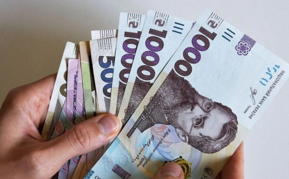 Українцям виплатять 13-16 тисяч гривень: хто отримає