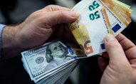 Де україцям вигідно купити долар 8 серпня