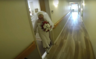 77-річна американка одружилася сама з собою ВІДЕО