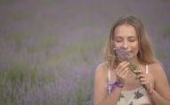 Чому 19 червня дівчатам не можна нюхати квіти
