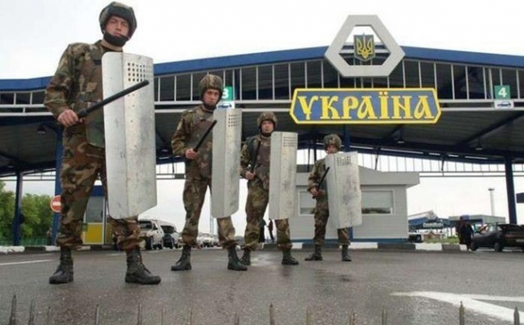 За рік в Україну не пустили майже 20 тисяч іноземців