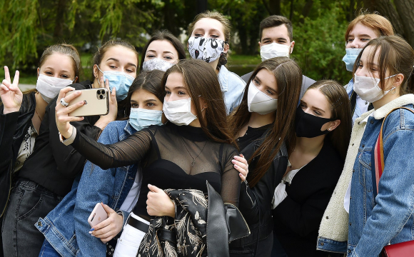 Повідомили, як карантин вплине на випускні у школах