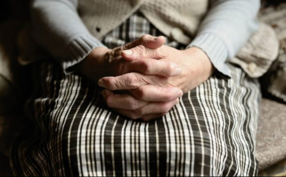 Відмовлялася від допомоги: у Луцьку заблукала 84-річна пенсіонерка