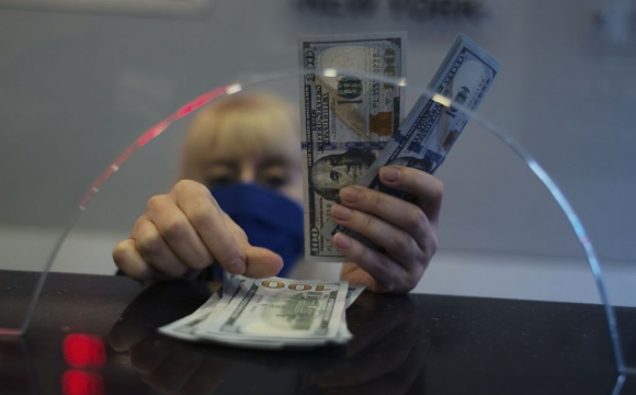 Курс валют в Україні на 23 грудня: скільки коштують долар та євро