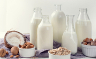 Рослинне чи коров'яче молоко: що корисніше пити