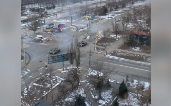 Танкісти полку «Азов» знищують танки та піхоту російських окупантів. ВІДЕО