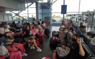 10 дітей і 2 дорослих: у Борисполі літак «‎забув» частину пасажирів і полетів без них. ФОТО. ВІДЕО
