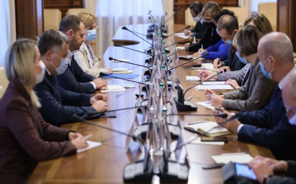 Посли країн G7 представили дорожню карту судової та антикорупційної реформ в Україні
