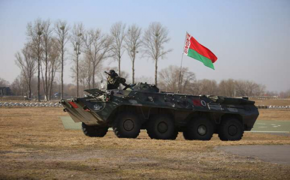 Білорусь планує збільшити чисельність своєї армії до 80 тисяч: причина