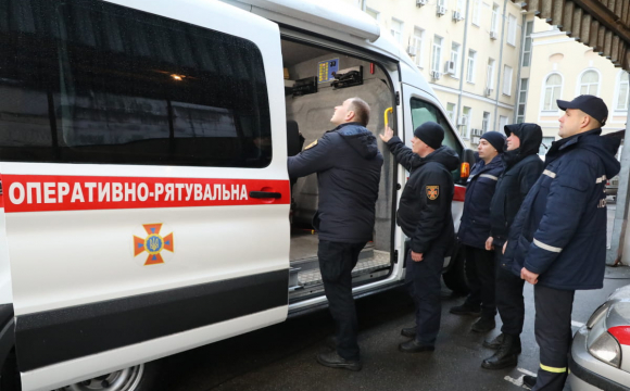 Червоний рівень небезпеки: жителів українських сіл готують до евакуації