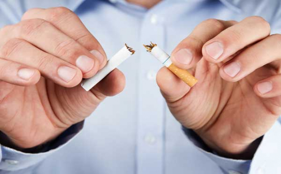 Яка країна повністю заборонила курити молодому поколінню