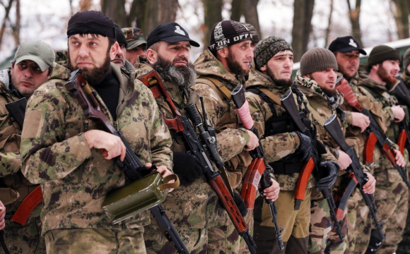 Кадиров показав, як відправляє добровольців на війну проти України