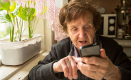 Як пенсіонеру швидко звикнути до смартфона: корисні поради