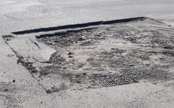 «Мене ваше місто дивує»: у центрі Ковеля «Водоканал» залишив величезну яму