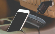 Чому не можна заряджати телефон в авто