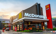 «МакДональдс» відновлює роботу ресторанів: де саме