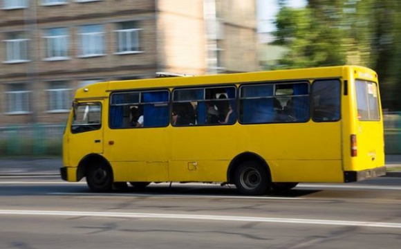 На заході України водій маршрутки раптово помер за кермом