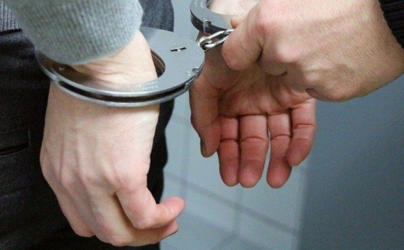 Поліція затримала чоловіка, який побив та пограбував пенсіонерку у Луцьку. ФОТО