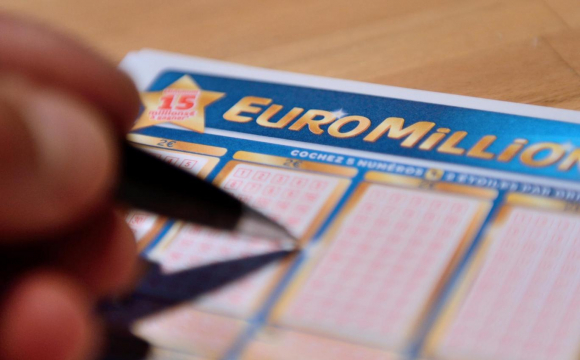 Чоловік у лотерею зірвав рекордний для Європи джекпот