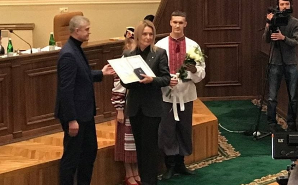 Луцьку вчительку нагородили грамотою Верховної Ради