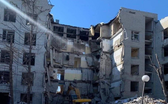 Росіяни випустили ракети на житловий район Харкова: 17 людей отримали поранення