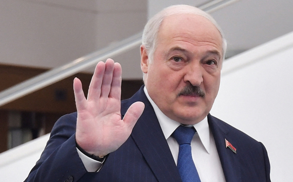 Лукашенко почав ділити рф?
