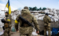 Українські воїни скинули «подарунок» окупантам. ВІДЕО