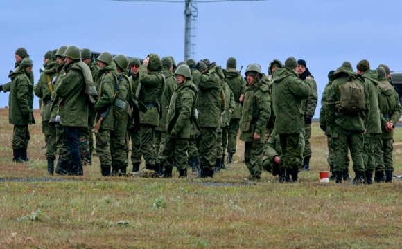 Росія перекидає мобілізованих військових у Білорусь в цистернах
