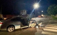 У Луцьку вночі зіткнулися два автомобілі, один з водіїв втікав