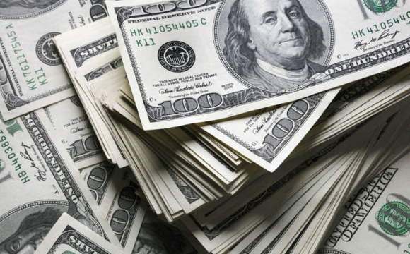 Експерт попередив українців про «стрибки» курсу долара на Новий Рік