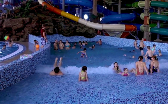 У аквапарку 16 дітей отруїлися випарами хлору