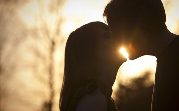  Вісім хвороб, якими можна заразитися через поцілунки