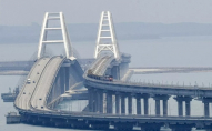 На Кримському мосту пролунали вибухи. ФОТО/ВІДЕО