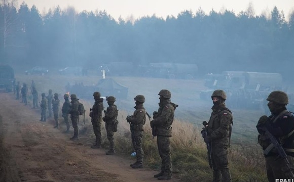 У Польщі силовики переведені в режим підвищеної бойової готовності: що сталося
