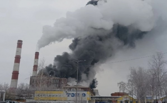В росії горить електростанція. ВІДЕО