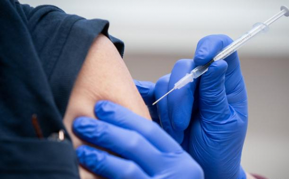 В Україні вакцинацію від коронавірусу хочуть зробити обов'язковою 