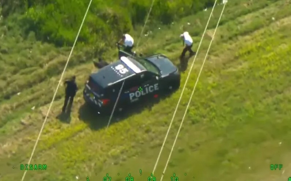 Фанат ГТА: Грабіжник під час погоні примудрився викрасти дві поліцейські машини. ВІДЕО