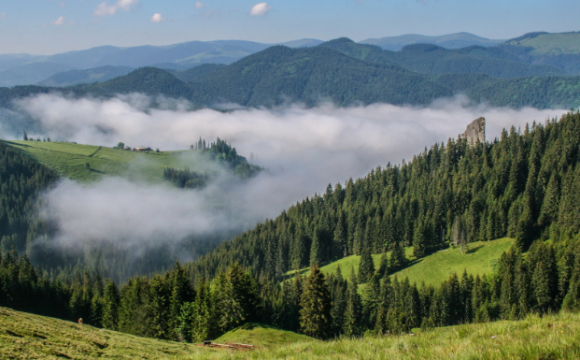 На заході України під час сходження на гору померла туристка