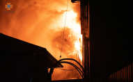 На заході України вночі сталась масштабна пожежа на підприємстві. ФОТО