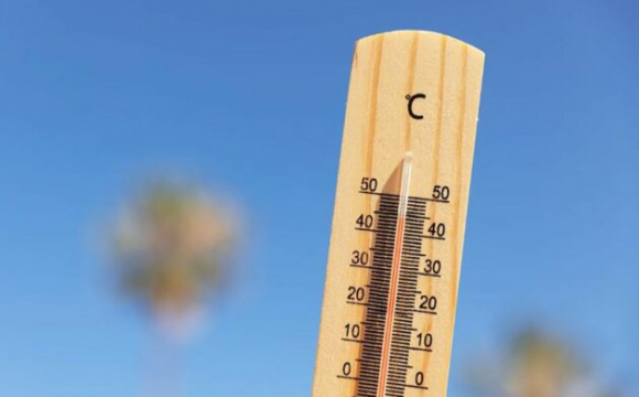 Українців попереджають про сильну спеку до +40