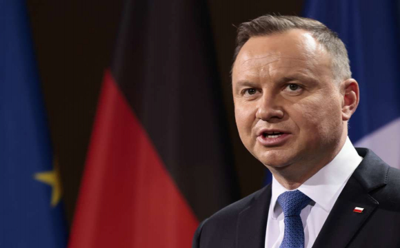 Німеччина оголосила Польщі нетрадиційну війну - Дуда