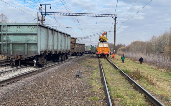 Через аварію на залізниці затримався волинський поїзд