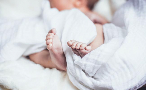 У новонародженої дитини виявили 8 ембріонів всередині