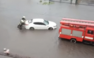 «У місті бардак»: як у Червонограді дощ затопив вулиці. ВІДЕО