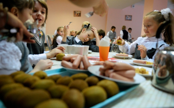 У МОН України готують масштабну реформу харчування у школах і дитсадках