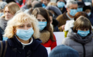 У ВООЗ закликають знову носити маски через зростання захворюваності на коронавірус