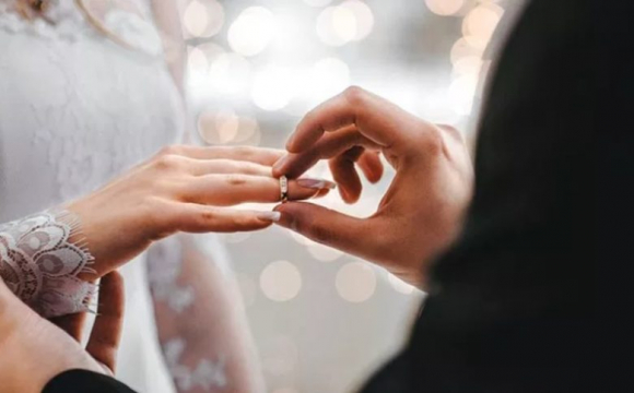 Як місяць весілля впливає на подружнє життя