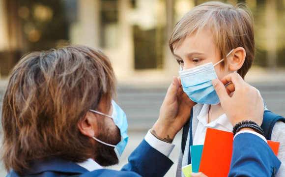 «Діти повинні носити медичні маски в громадських місцях», - Кузін